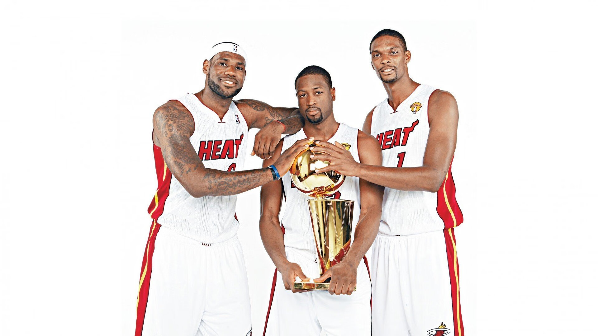 _湖人队新签约表现亮眼,队友盛赞_,湖人刚刚签约了谁